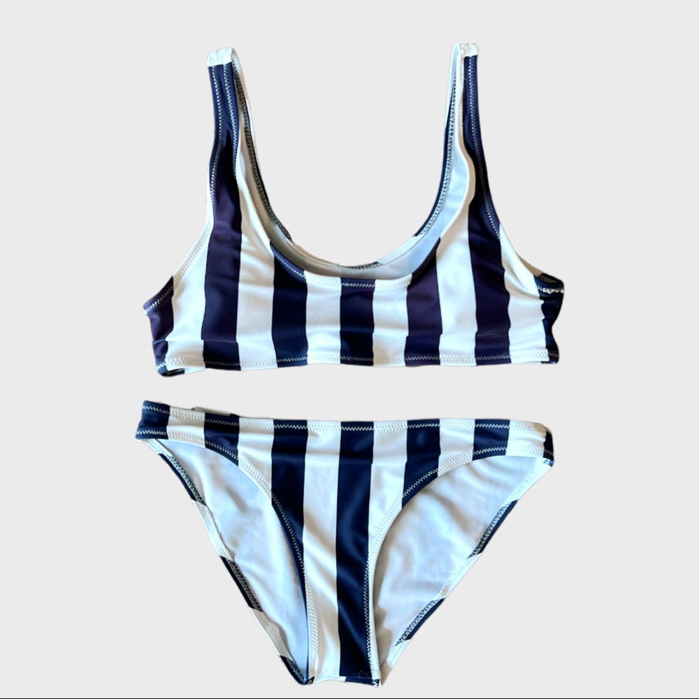 (2 piece) blue and white stripped bikini size M